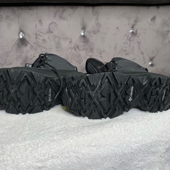 Columbia winter boots size 9 - Picture 4 of 5
